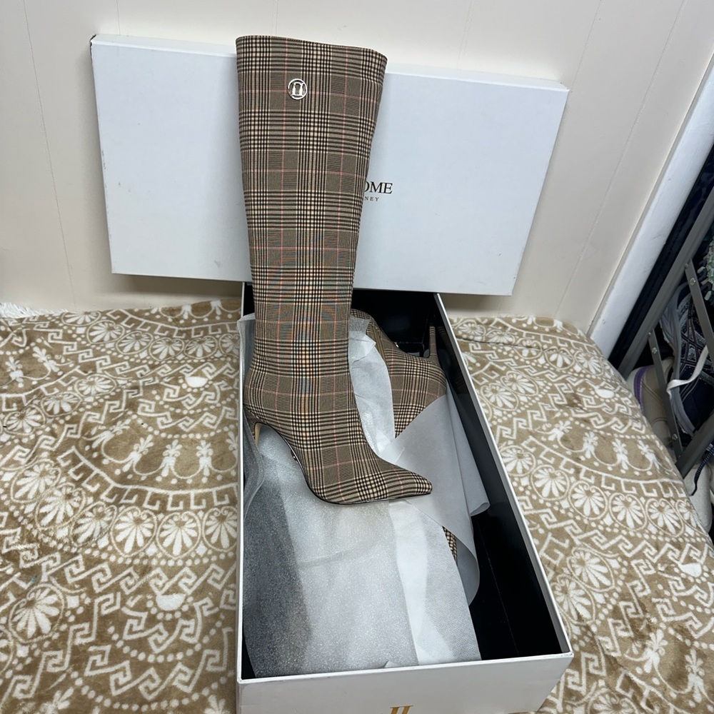 Things II Come Lacorei Plaid Knee-High Boots Featured on Runway